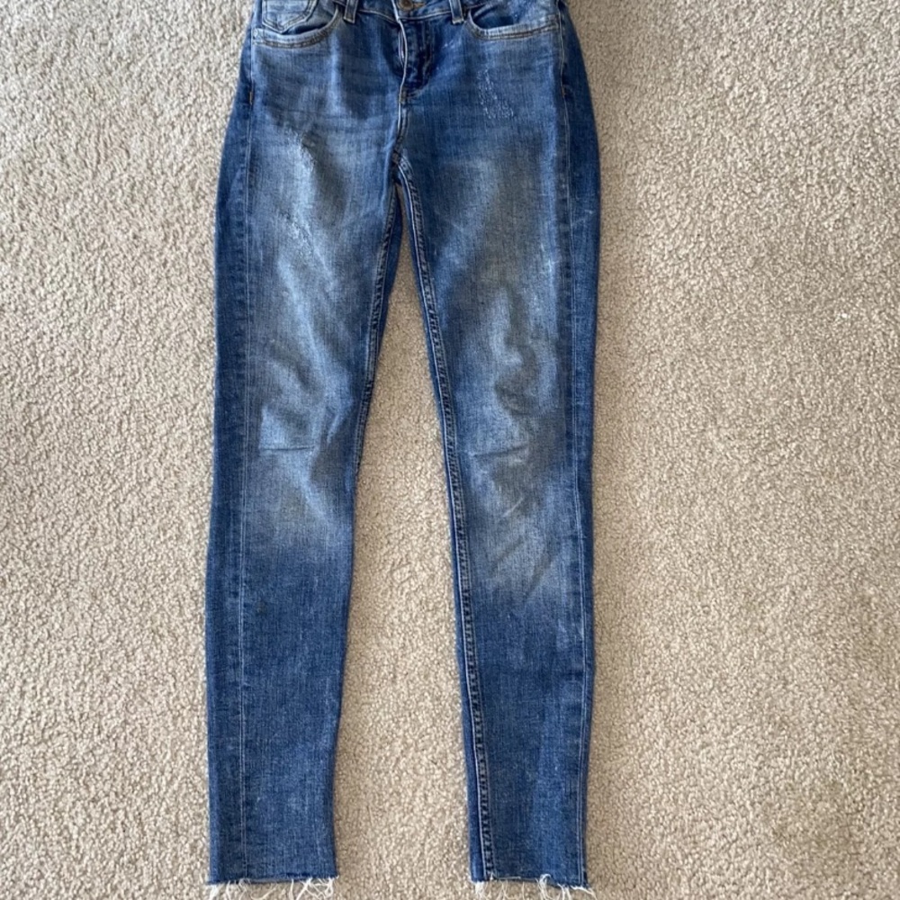 Zara denim skinny Jean size 2 never worn